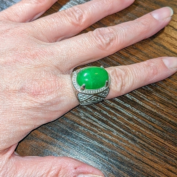 Jade Silver Cocktail Ring - Picture 1 of 6